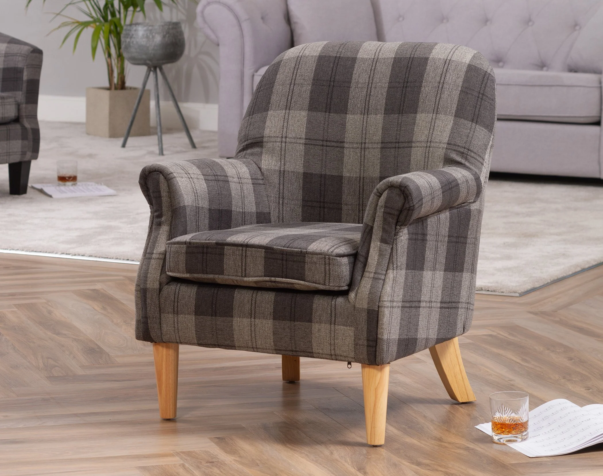 Gidleigh Armchair - Image 2